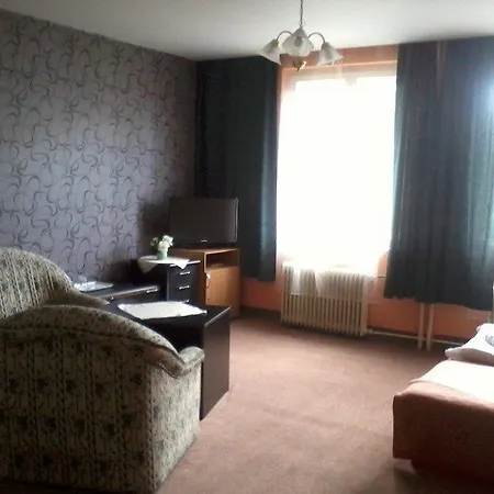 Penzion4you-lucenec Gasthof