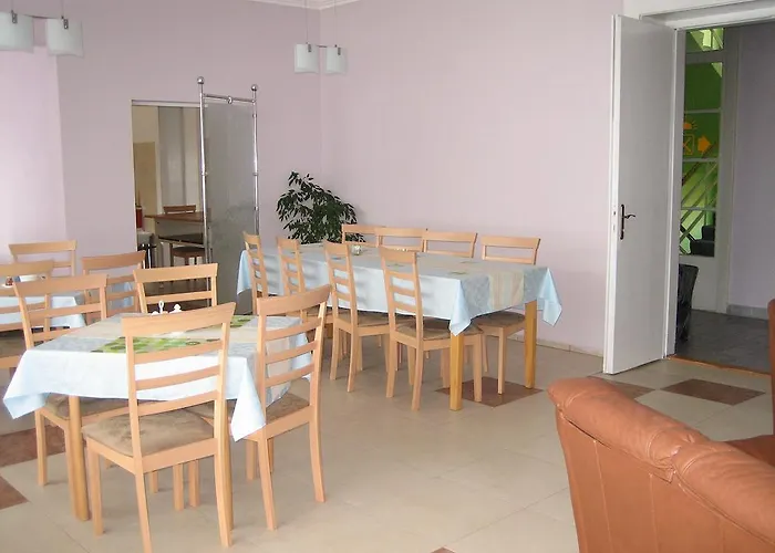 招待所 Penzion4you-lucenec 2*