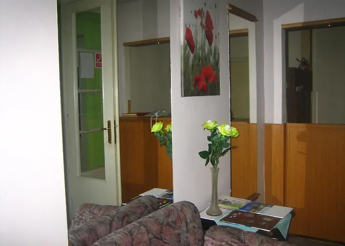 招待所 Penzion4you-lucenec