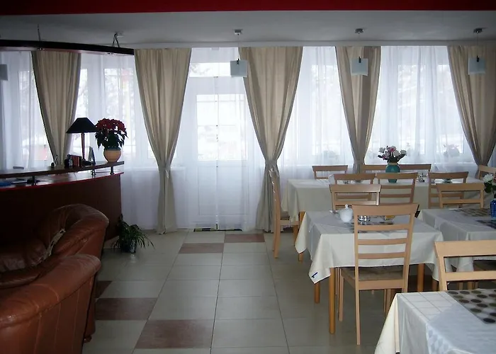 招待所 Penzion4you-lucenec 2*