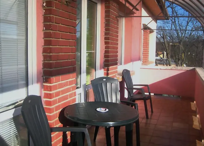 招待所 Penzion4you-lucenec 2*